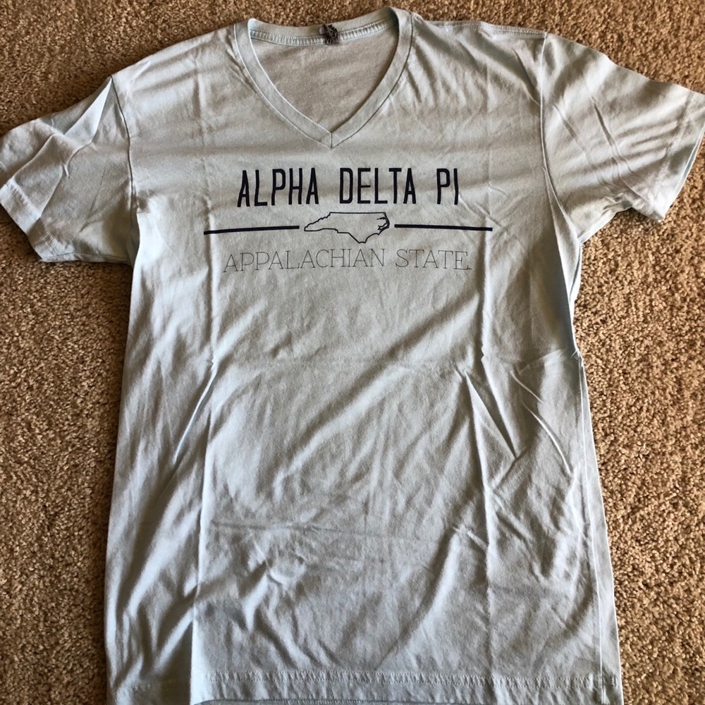 Cute shirt sleeve ADPI shirt!!